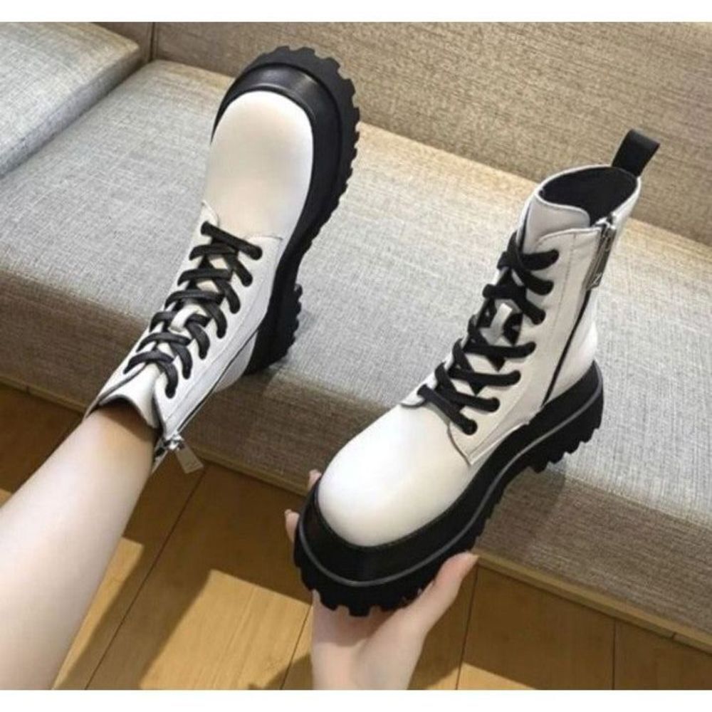 Ladie's White Thicl  Bottom Combat Boots sz 7.5
